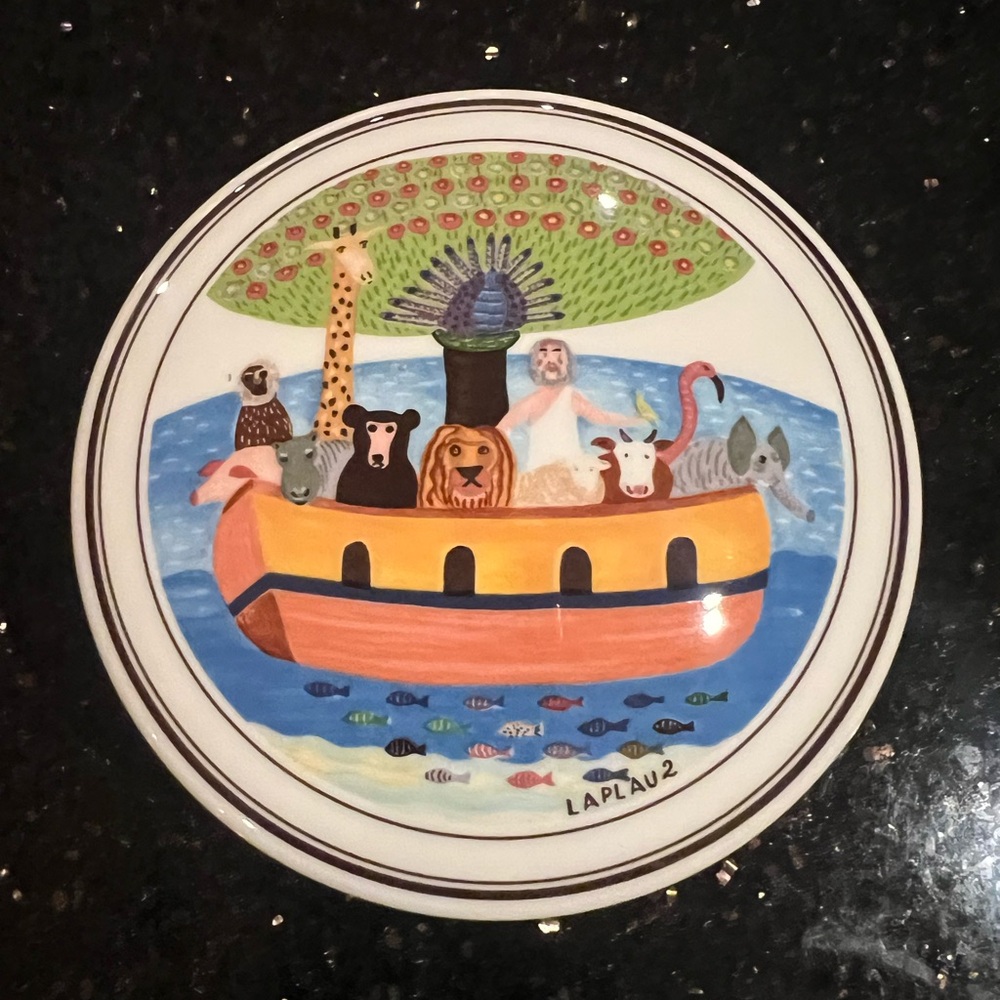 Villeroy & Boch Colorful Noah’s Arc covered round trinket dish